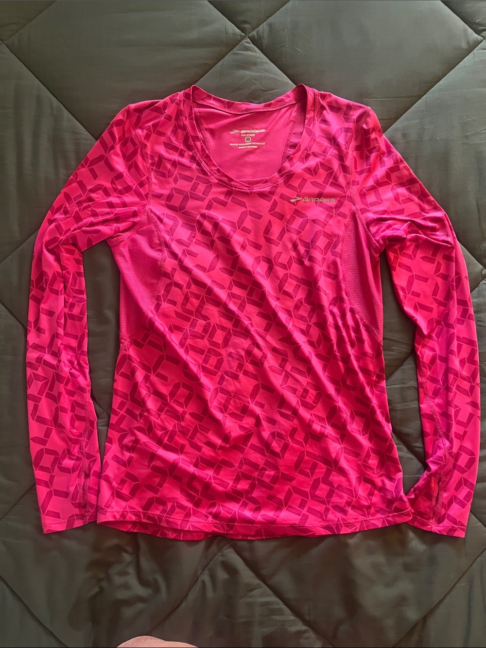 Brooks Long-Sleeve Performance Tee — Bright Pink Geo Print